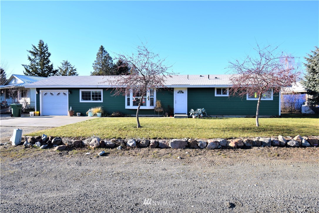 738 Ridge Place Omak, WA 98841 - Photo 1 of 33 Gallery Image 1