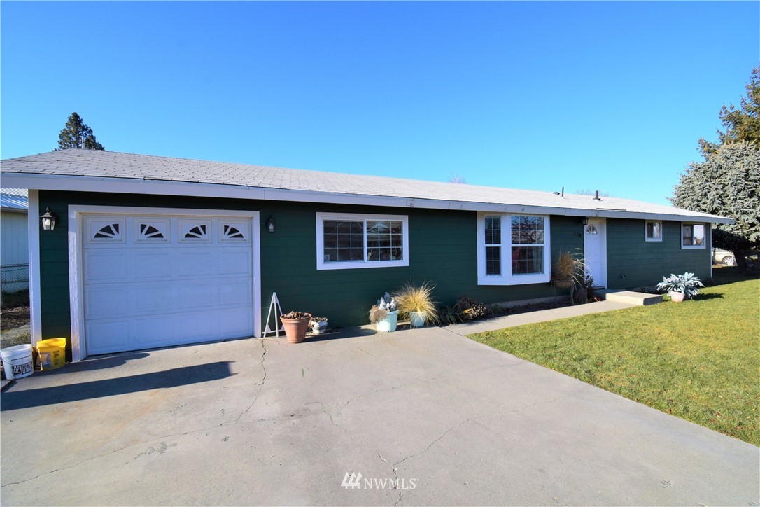 738 Ridge Place Omak, WA 98841 - Photo 6 of 33 Gallery Image 6