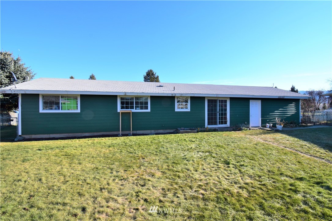 738 Ridge Place Omak, WA 98841 - Photo 7 of 33 Gallery Image 7