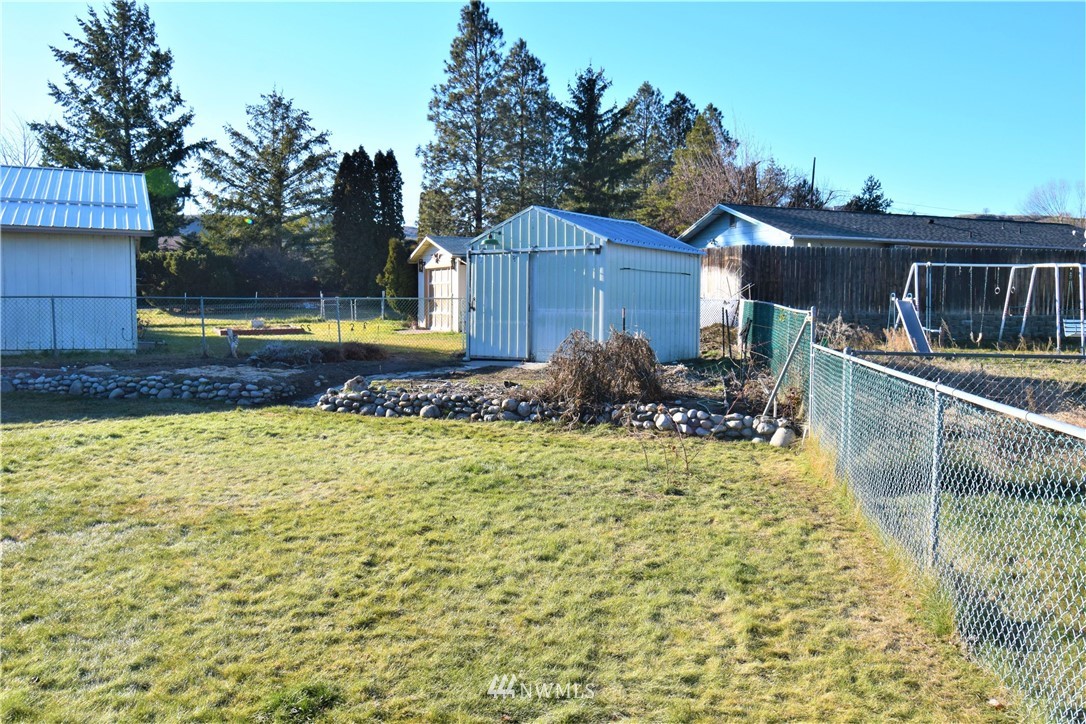 738 Ridge Place Omak, WA 98841 - Photo 9 of 33 Gallery Image 9