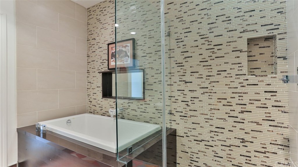 12020 Guerin Street, Unit 303 Studio City, CA 91604 - Photo 18 of 33