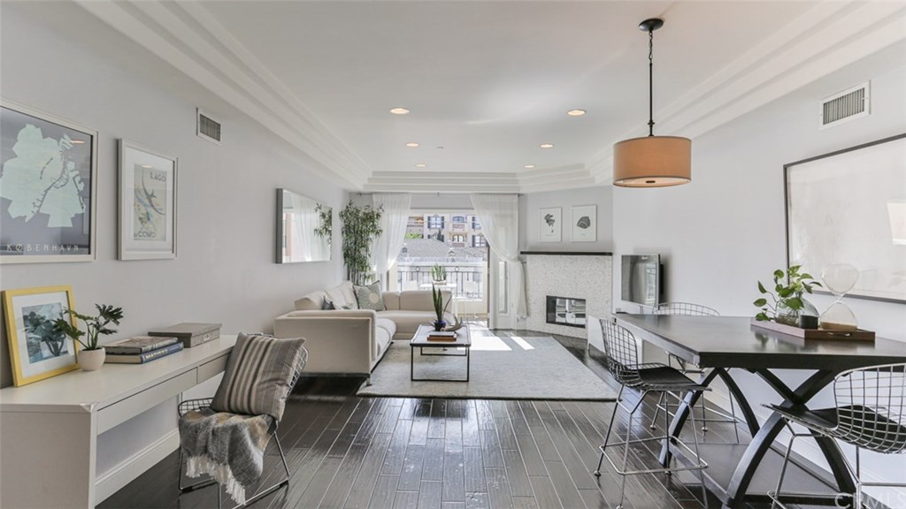 12020 Guerin Street, Unit 303 Studio City, CA 91604 - Photo 5 of 33