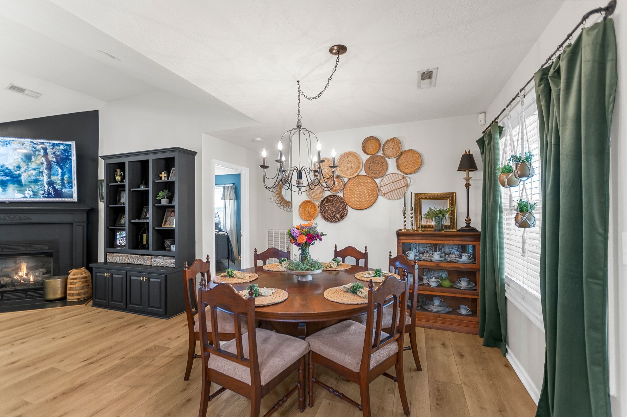 106 Edgehill Road Fayetteville, TN 37334 - Photo 14 of 47 a view of a dining room with furniture and chandelier