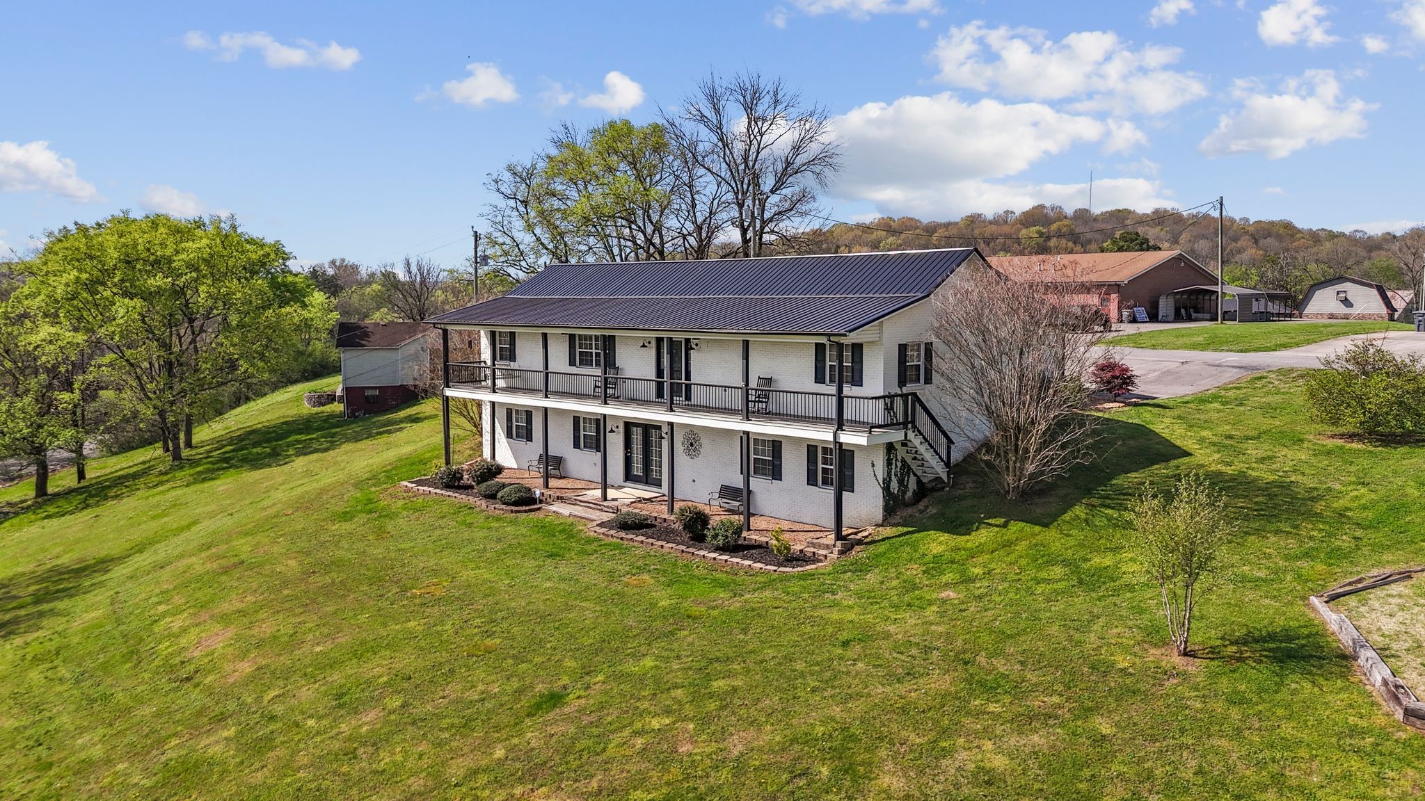 106 Edgehill Road Fayetteville, TN 37334 - Photo 2 of 47