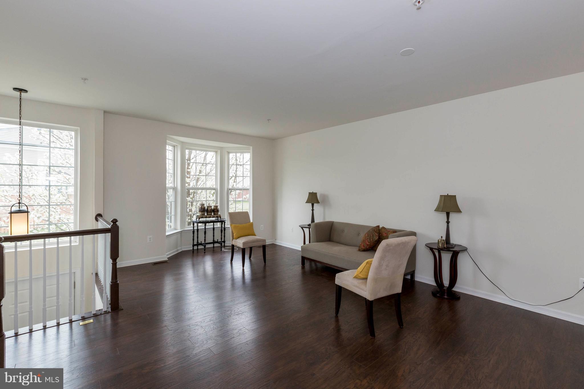 204 Timber View Court Frederick, MD 21702 - Photo 3 of 28 Full Bump out Living Room