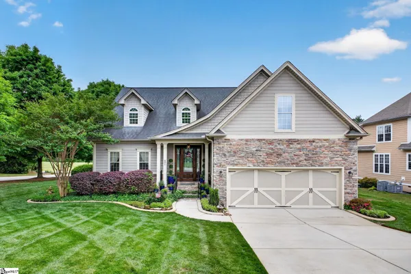 $550,000 | 401 Park Ridge Circle, Greer, SC 29651