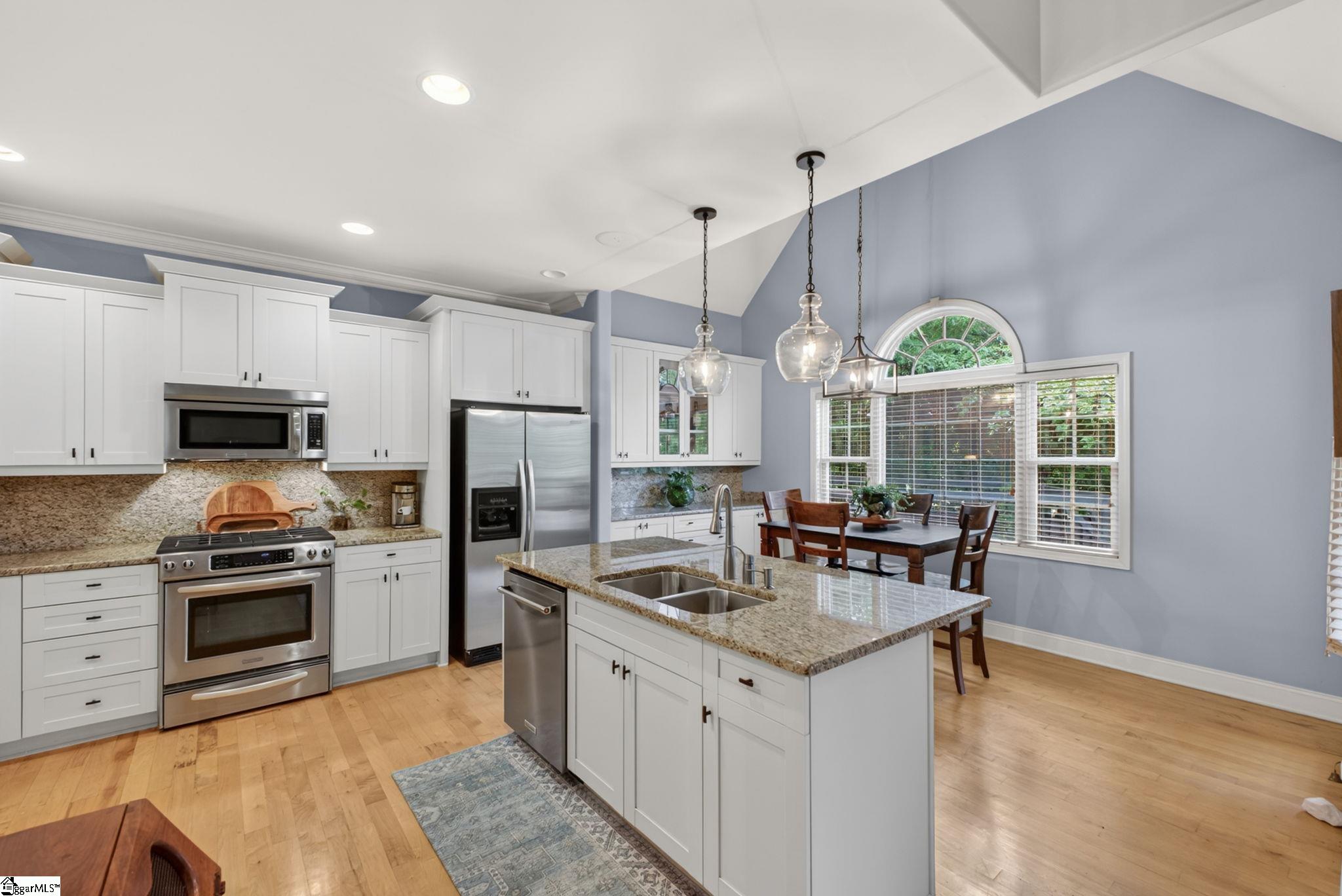 401 Park Ridge Circle Greer, SC 29651 - Photo 8 of 49