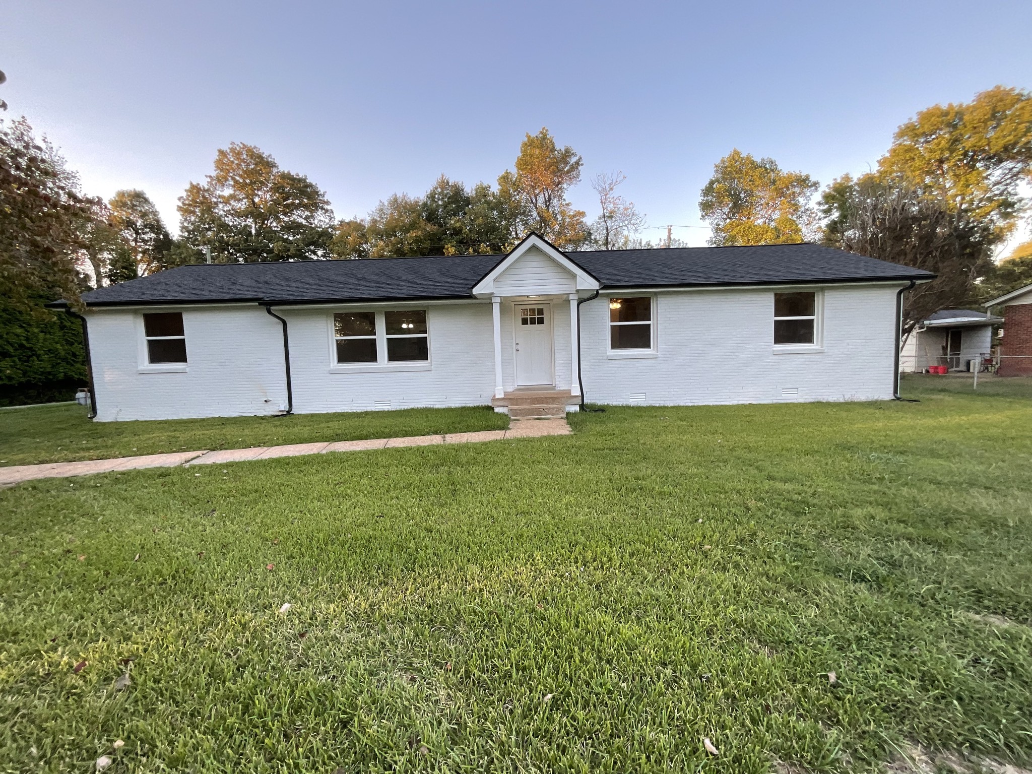 38 Hillsboro Road Clarksville, TN 37042 - Photo 2 of 22