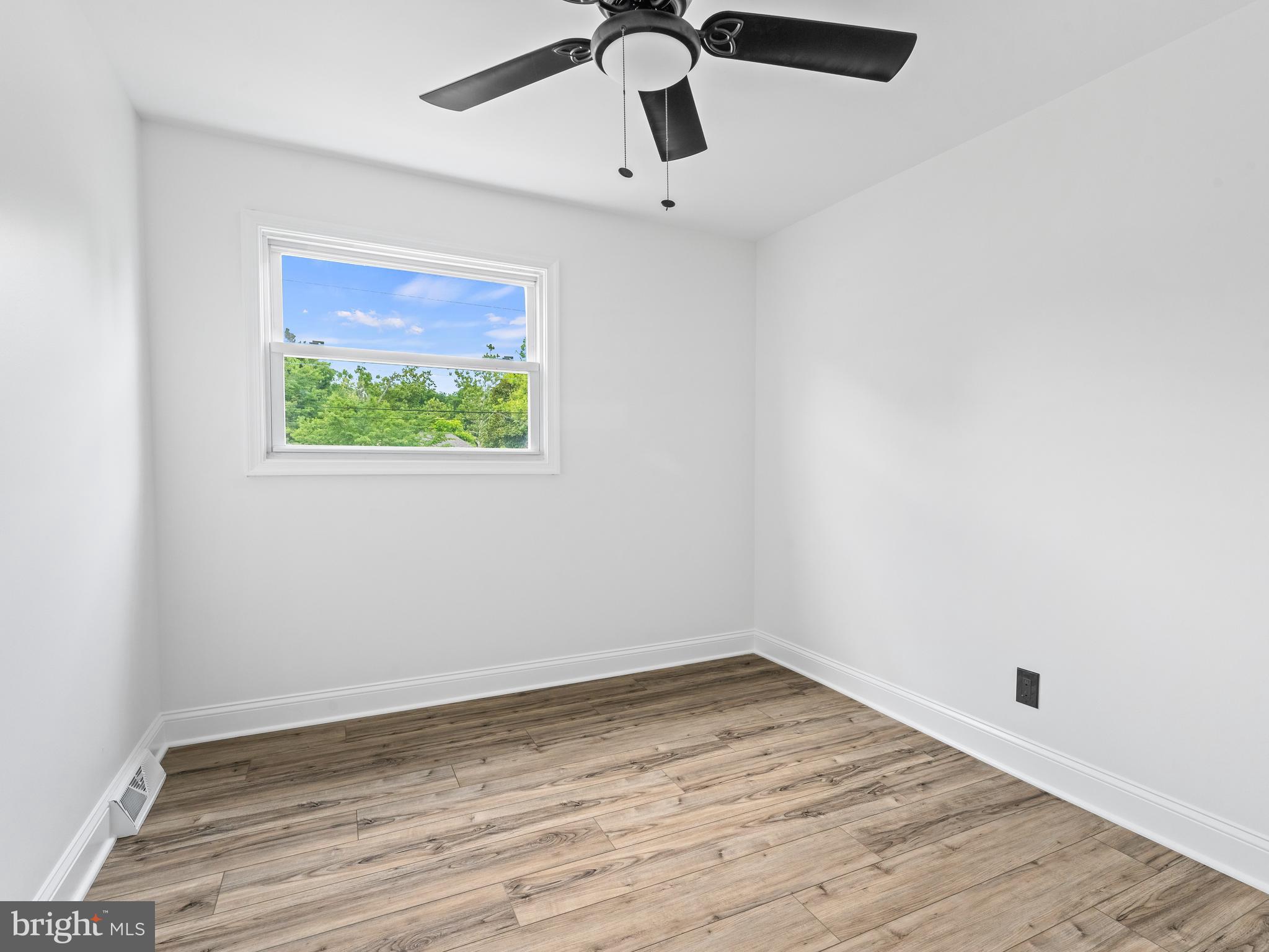 201 Dale Place Lindenwold, NJ 08021 - Photo 16 of 28 Gallery Image 16