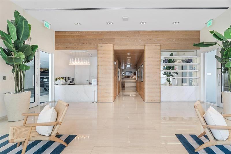 401 North Birch Road, Unit 1214 Fort Lauderdale, FL 33304 - Photo 6 of 47 a view of a living room