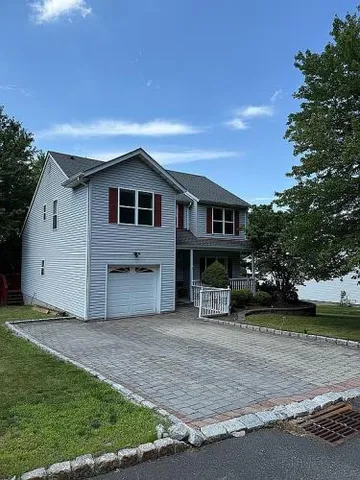 $799,000 | 53 Larkin Lane, Garnerville, NY 10923