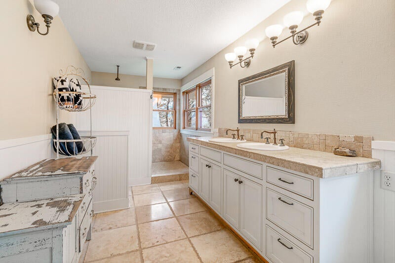 3555 Oak Grove Road Rickreall, OR 97371 - Photo 20 of 38 19