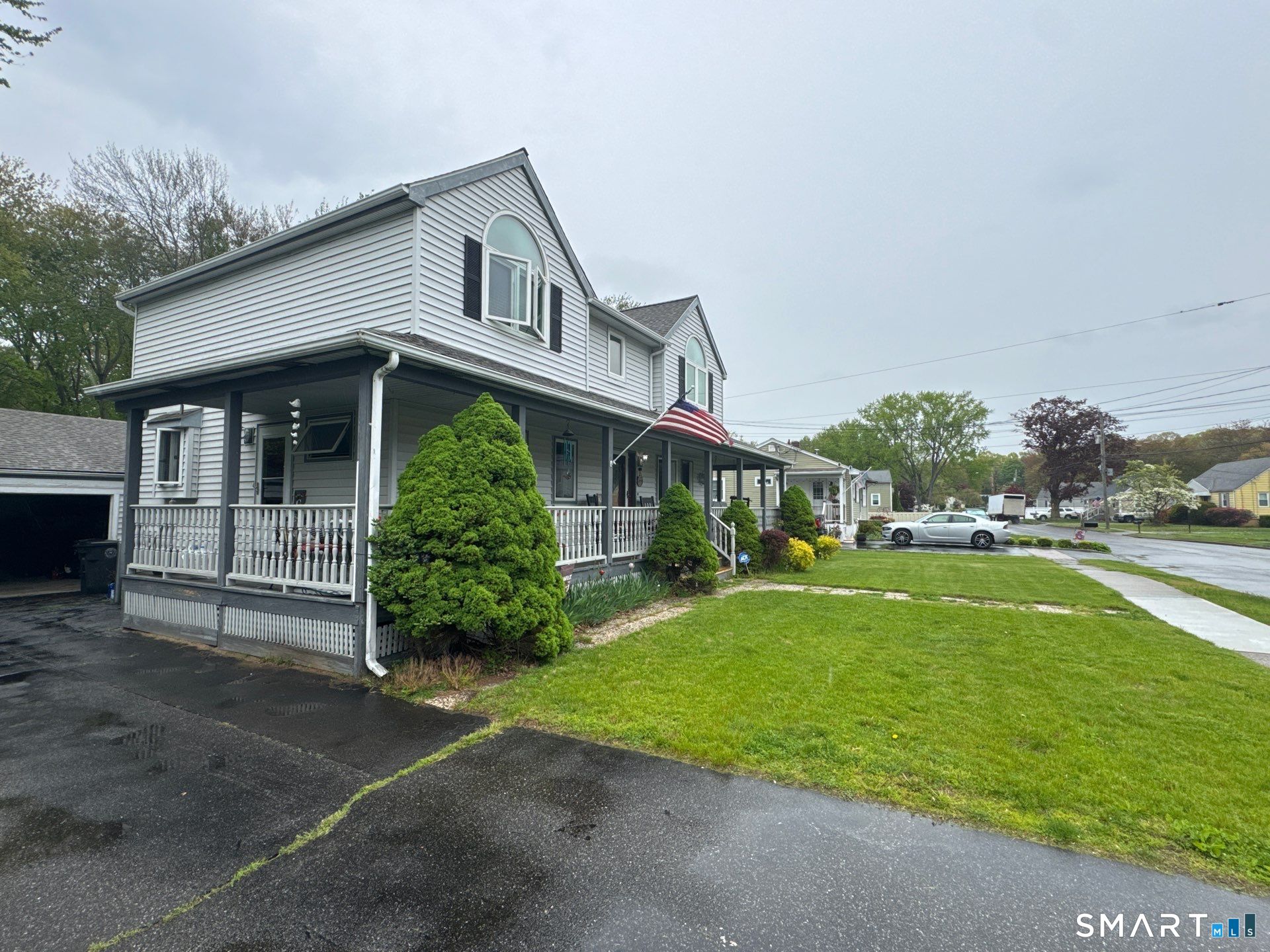 325 West Rutland Road Milford, CT 06461 - Photo 2 of 27