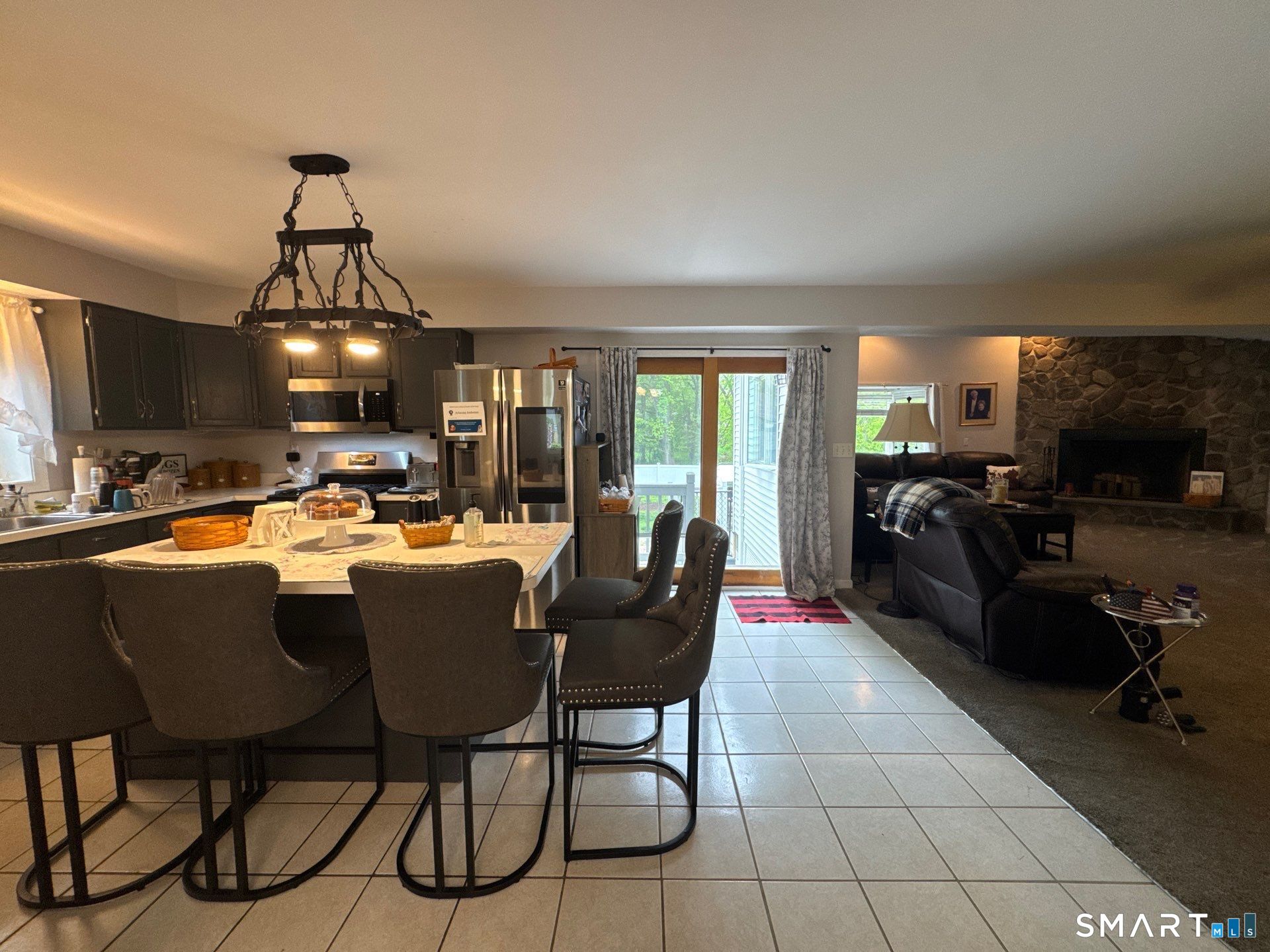 325 West Rutland Road Milford, CT 06461 - Photo 7 of 27
