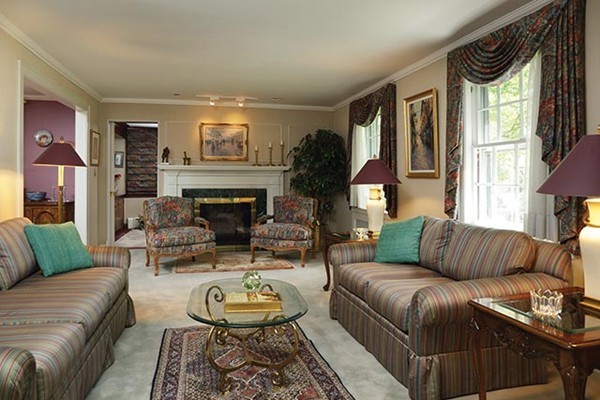 60 Dwhinda Road Newton, MA 02468 - Photo 2 of 8