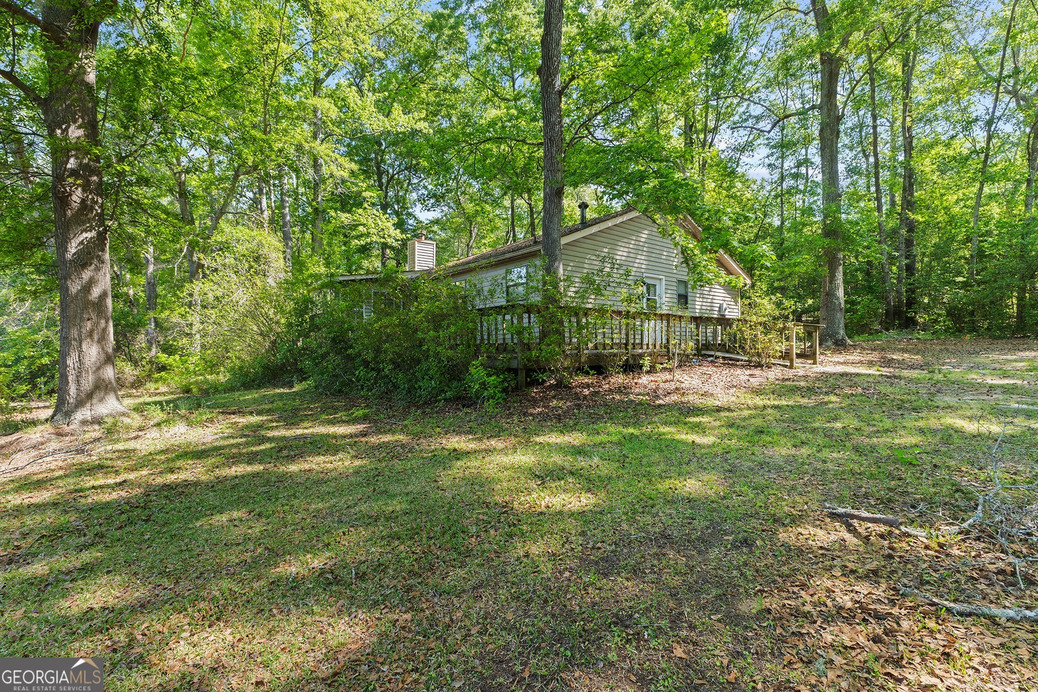 342 North Lake Drive Perry, GA 31069 - Photo 1 of 22 a view of a backyard