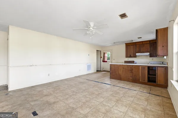 $179,900 | 342 North Lake Drive, Perry, GA 31069