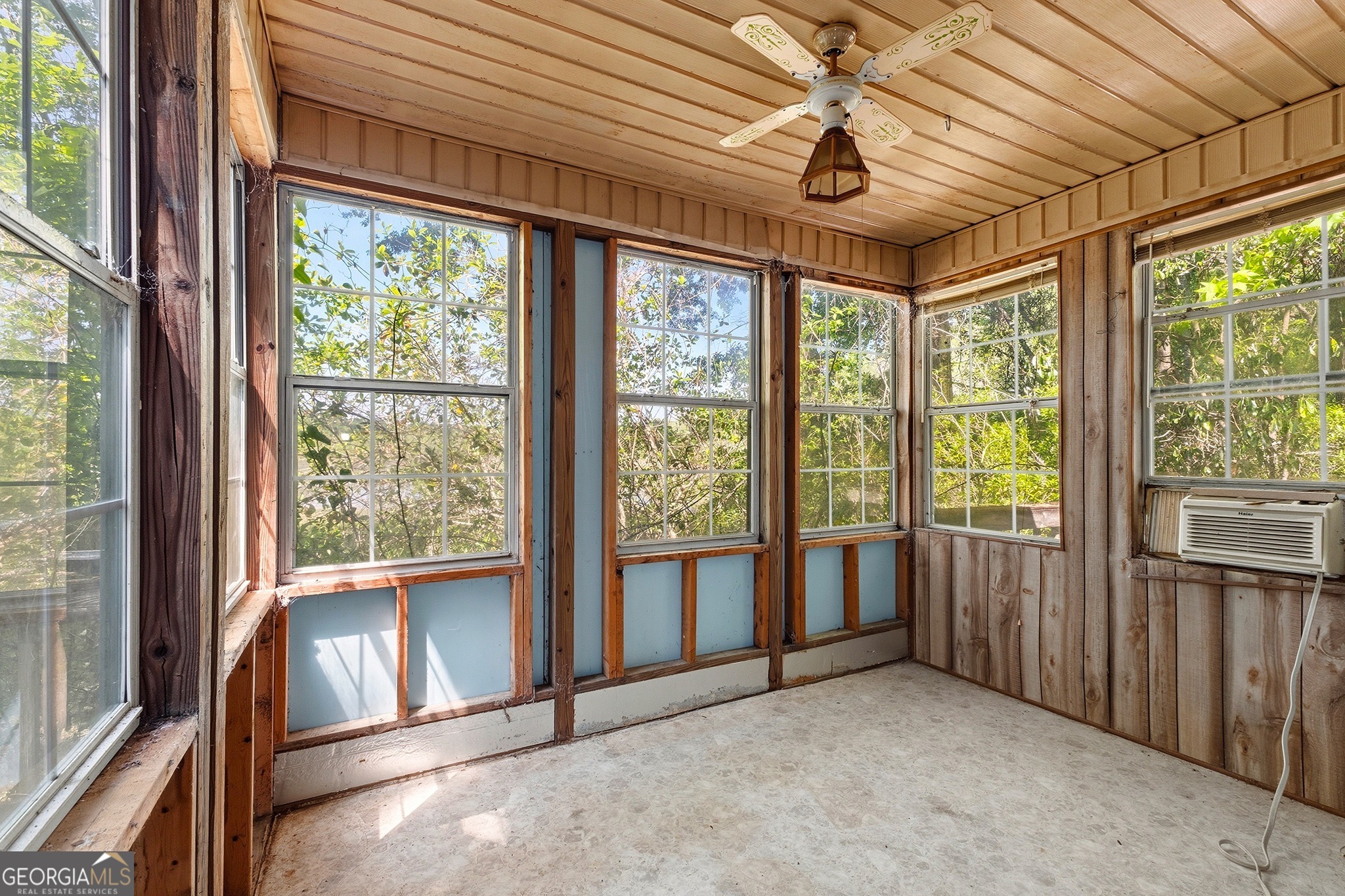 342 North Lake Drive Perry, GA 31069 - Photo 15 of 22 a view of an empty room with a window