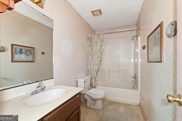 $179,900 | 342 North Lake Drive, Perry, GA 31069