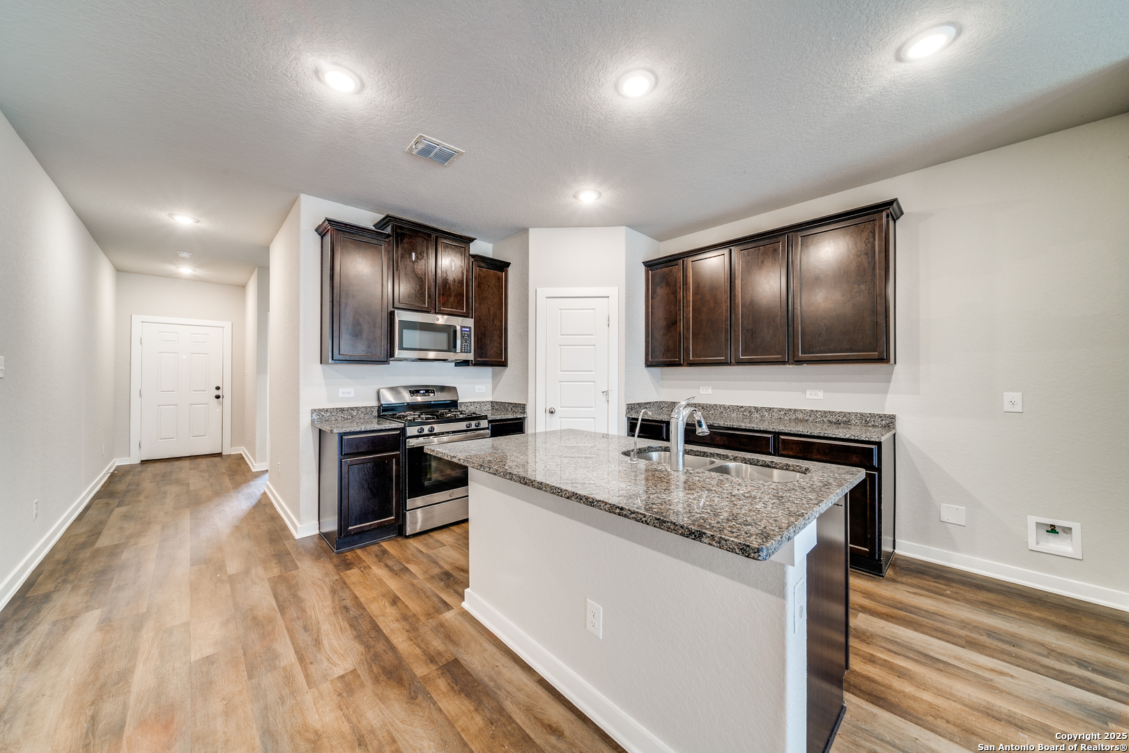 9014 Tennant Lane Converse, TX 78109 - Photo 8 of 29