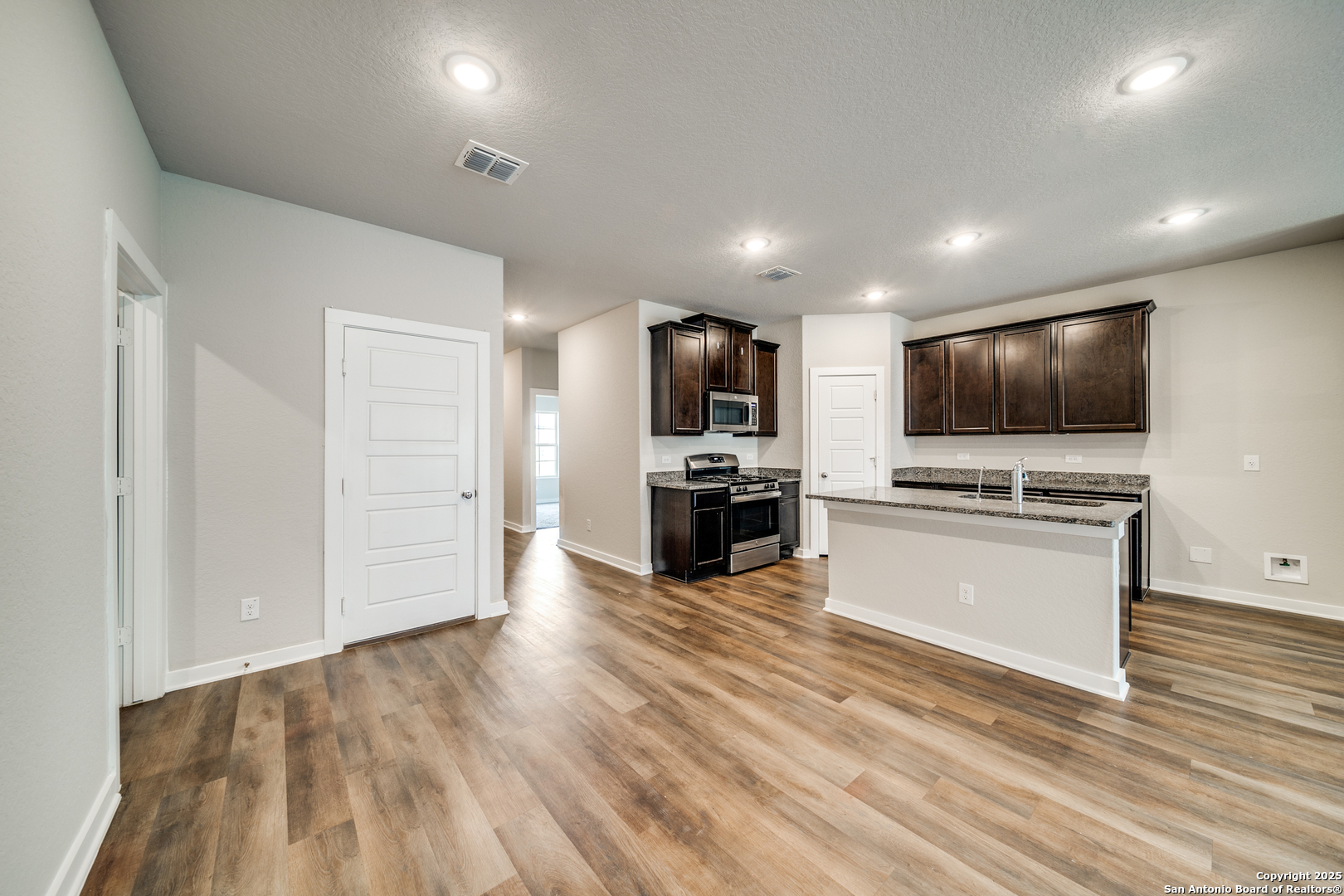 9014 Tennant Lane Converse, TX 78109 - Photo 10 of 29