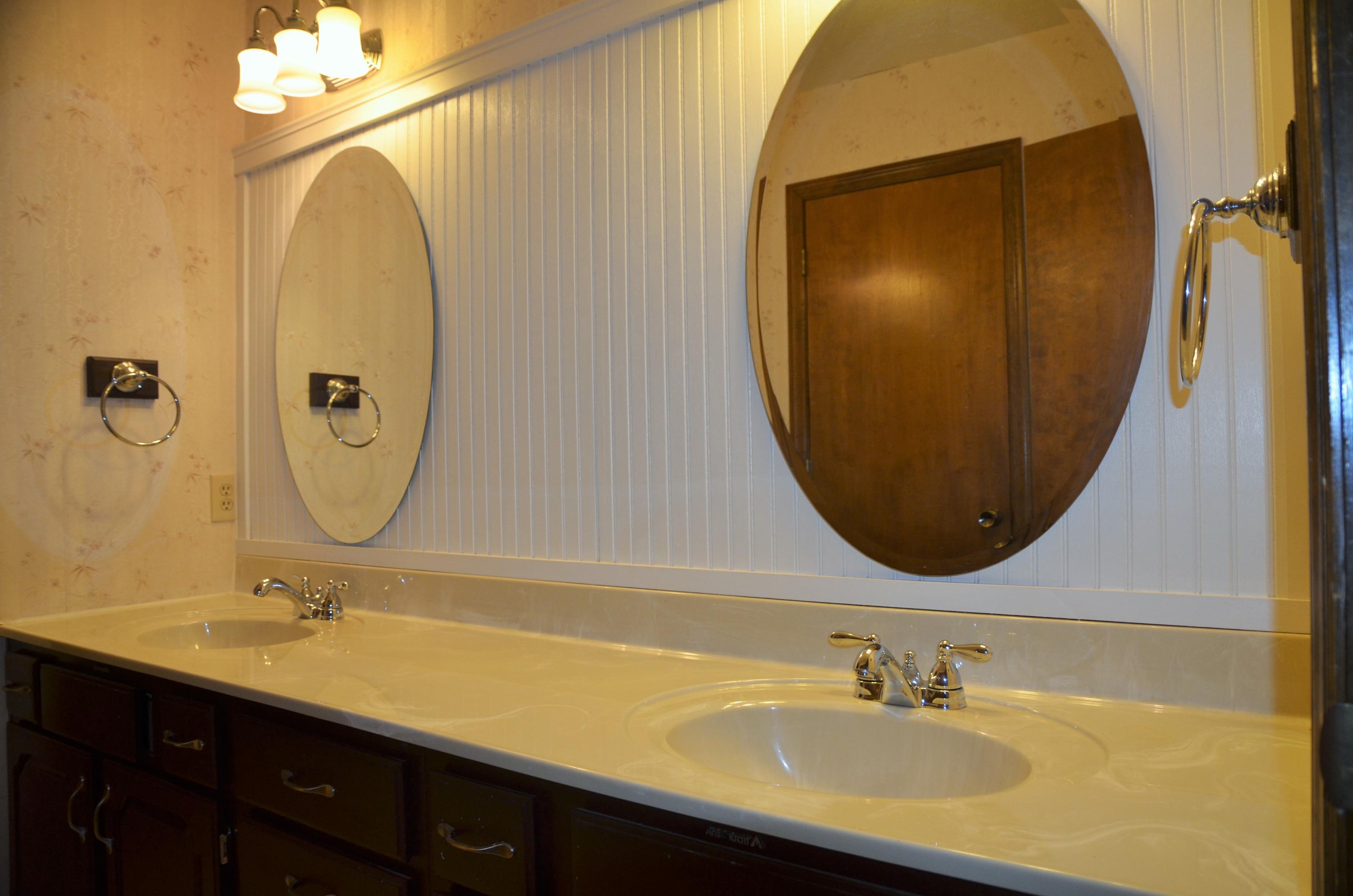 7708 Norwich Road Powell, TN 37849 - Photo 18 of 23 Master Bathroom2