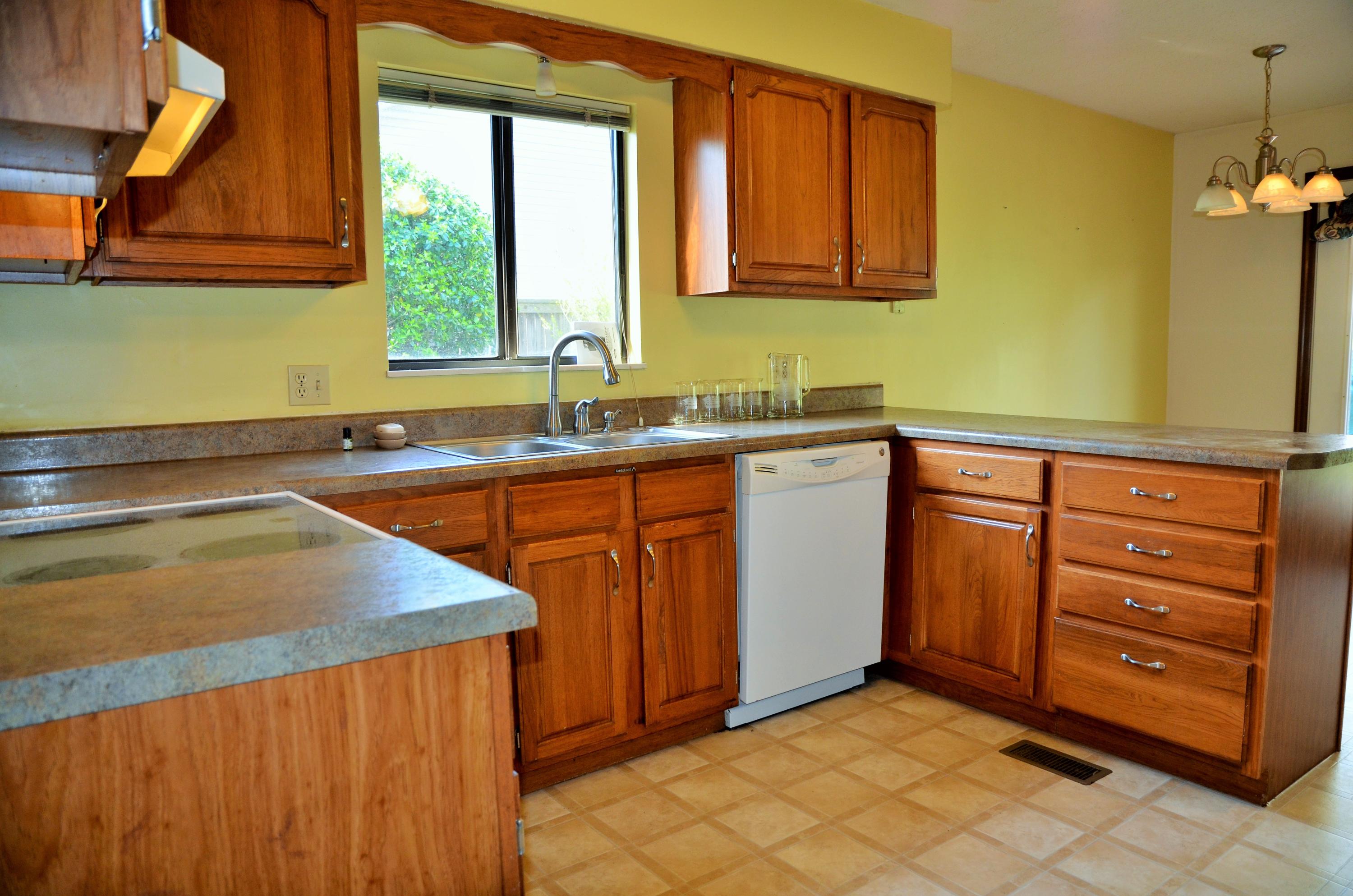 7708 Norwich Road Powell, TN 37849 - Photo 10 of 23 Kitchen2
