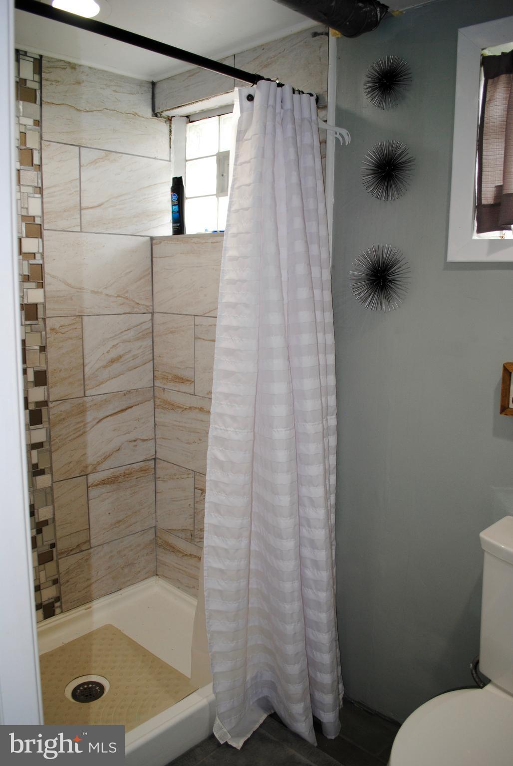 11003 Calera Road Philadelphia, PA 19154 - Photo 30 of 34 Gallery Image 30