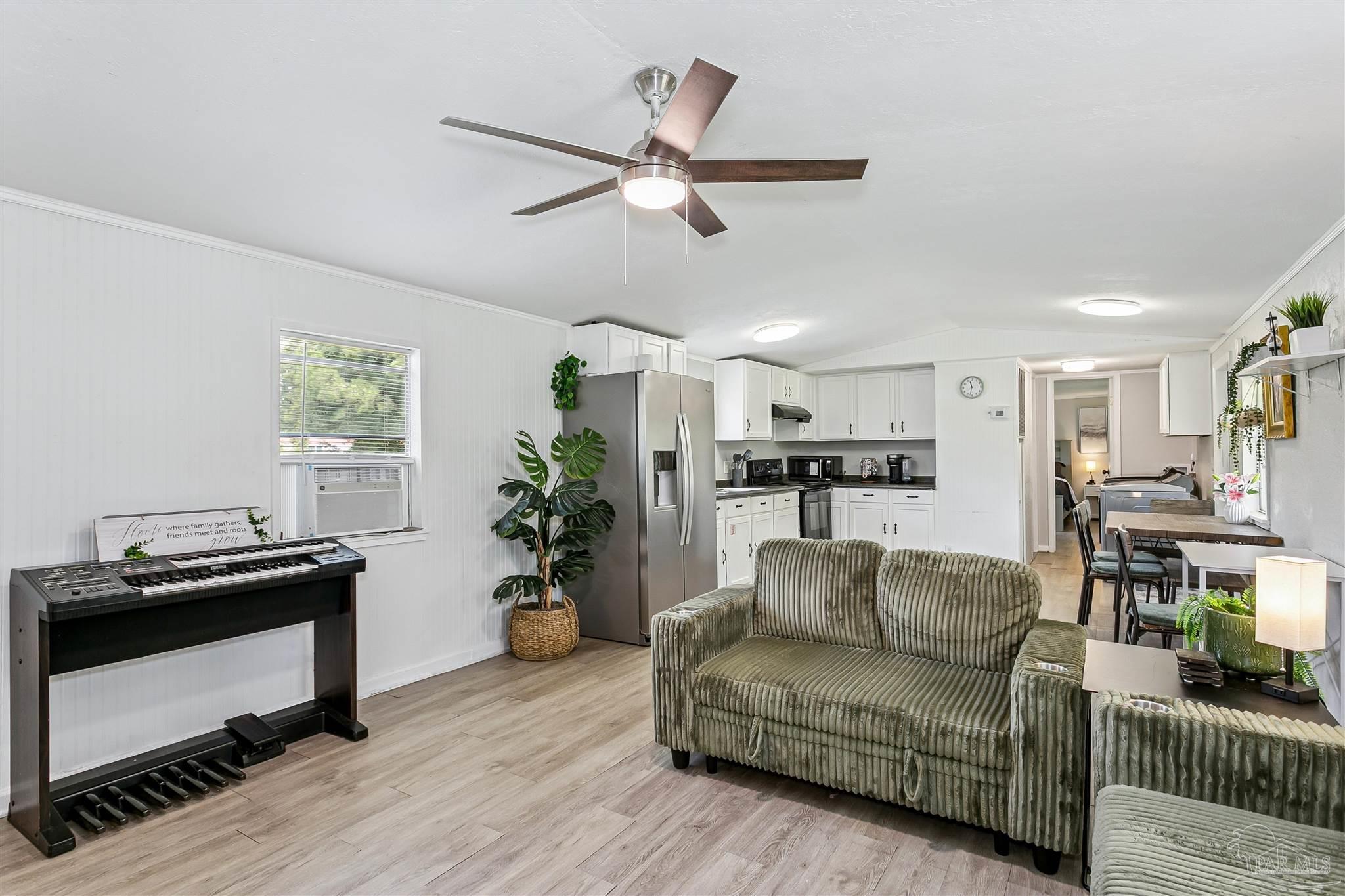 5094 Red Barn Road Milton, FL 32583 - Photo 4 of 21