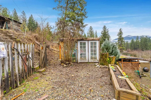 $575,000 | 2380 Kettle River Road, Kettle Falls, WA 99141