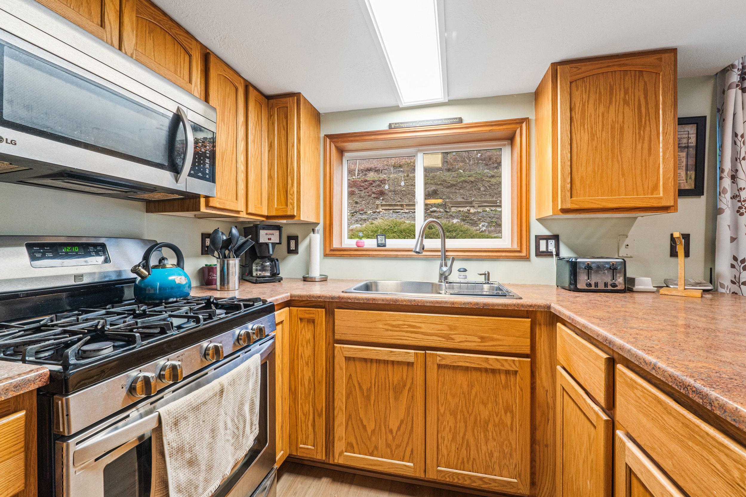 2380 Kettle River Road Kettle Falls, WA 99141 - Photo 8 of 41