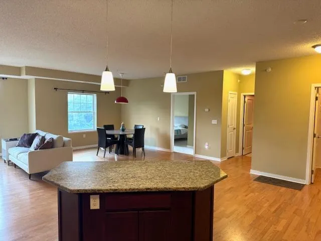 $329,900 | 619 Southeast 8th Street, Unit 409, Minneapolis, MN 55414