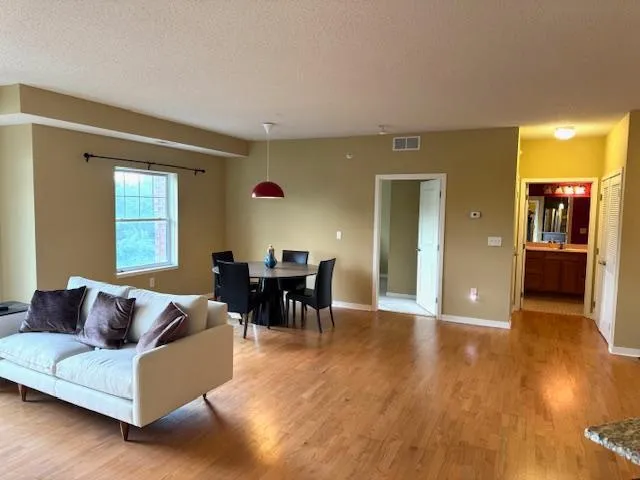 $329,900 | 619 Southeast 8th Street, Unit 409, Minneapolis, MN 55414