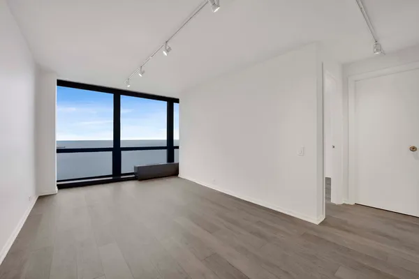 $3,000 | 900 North Lake Shore Drive, Unit 2113, Chicago, IL 60611