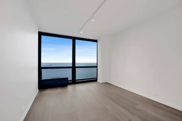 $3,000 | 900 North Lake Shore Drive, Unit 2113, Chicago, IL 60611