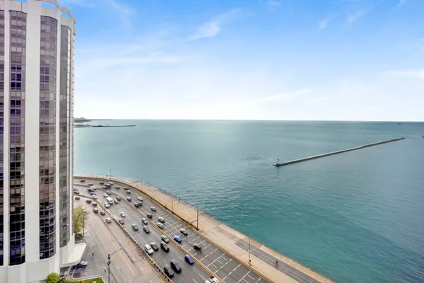 $3,000 | 900 North Lake Shore Drive, Unit 2113, Chicago, IL 60611
