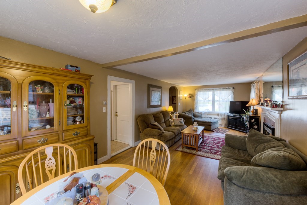 5 Sherwood Road Worcester, MA 01602 - Photo 8 of 40
