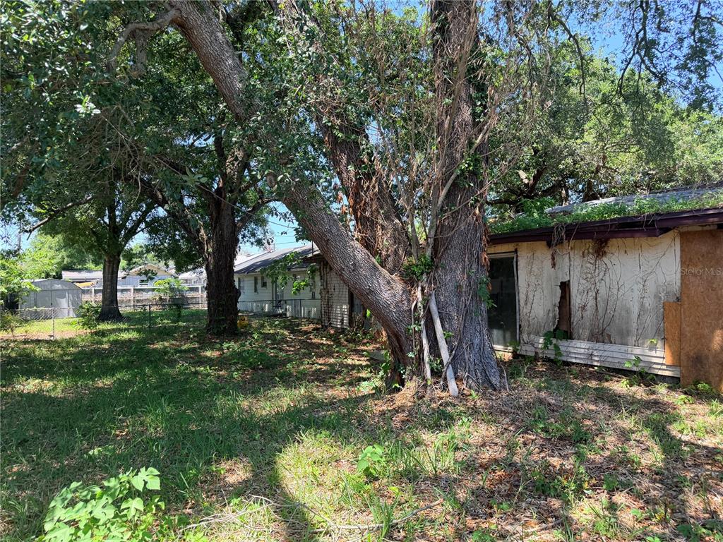 708 Glad Road Winter Haven, FL 33880 - Photo 4 of 14