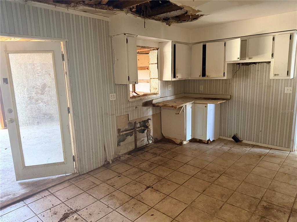 708 Glad Road Winter Haven, FL 33880 - Photo 9 of 14