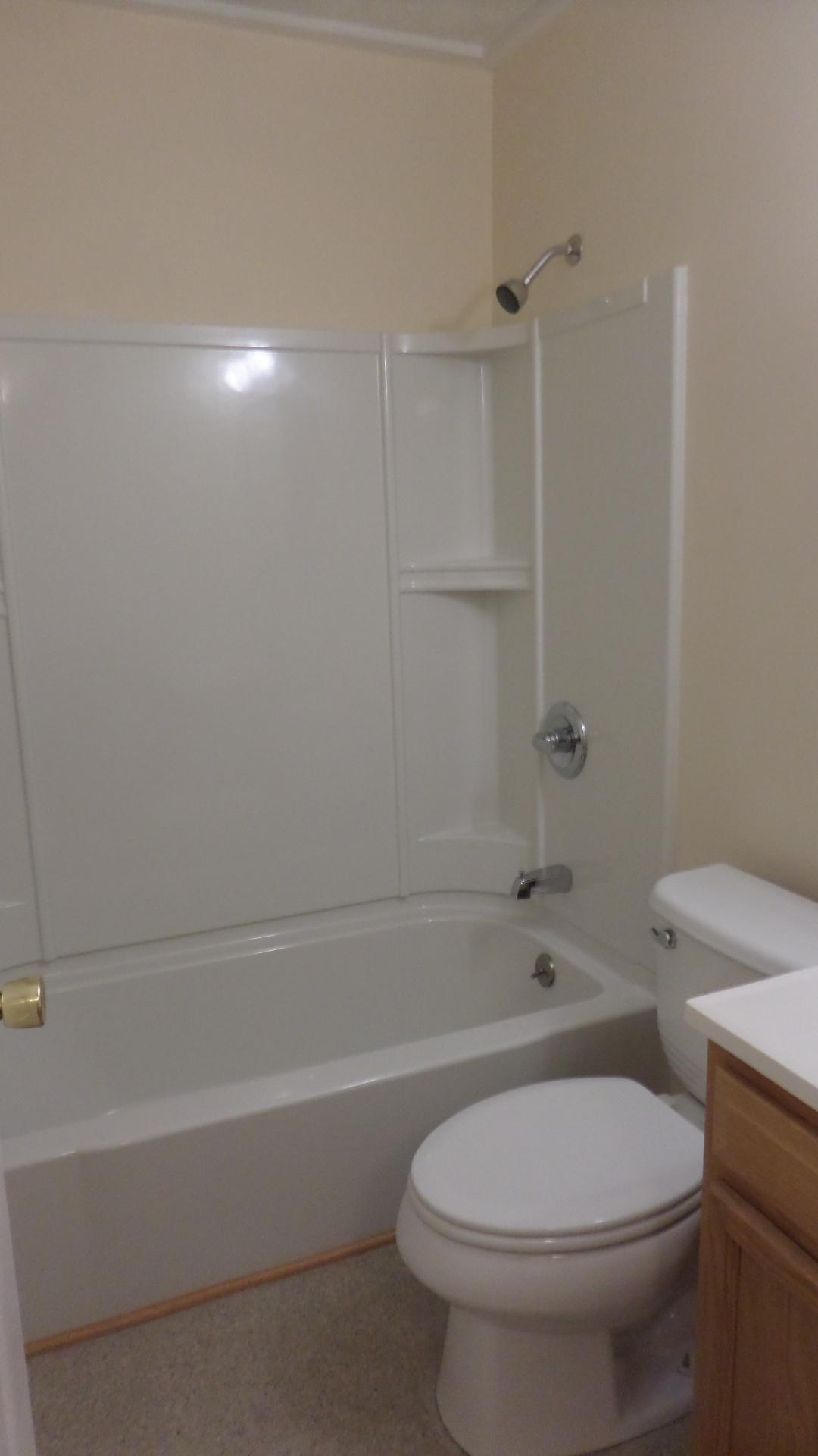 329 East Fairview Road Oak Ridge, TN 37830 - Photo 15 of 21 Full Bathroom