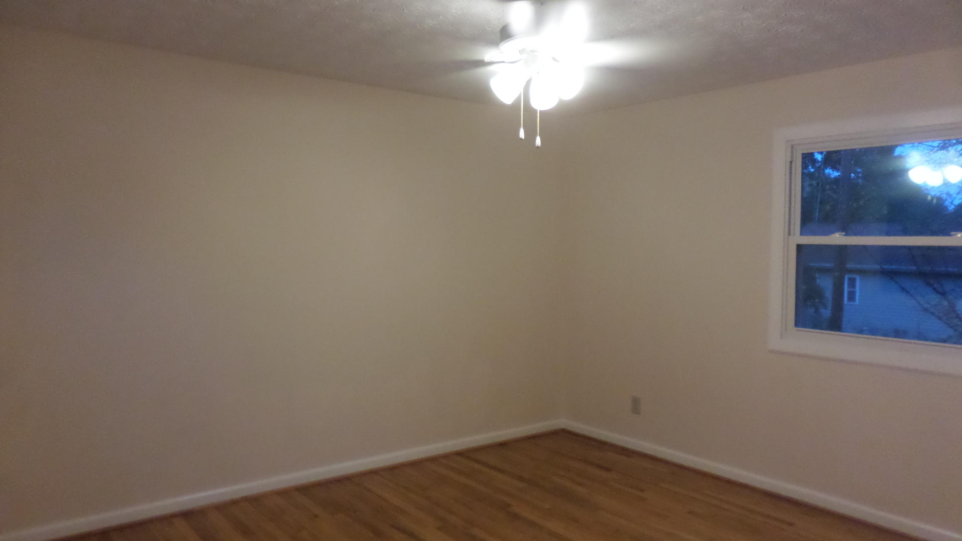 329 East Fairview Road Oak Ridge, TN 37830 - Photo 7 of 21 Master Bedroom
