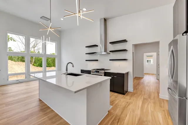 $669,900 | 3644 East Hank Avenue, De Pere, WI 54115