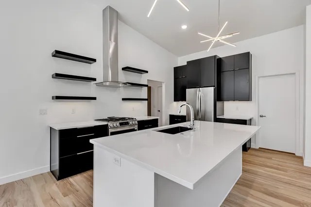 $669,900 | 3644 East Hank Avenue, De Pere, WI 54115