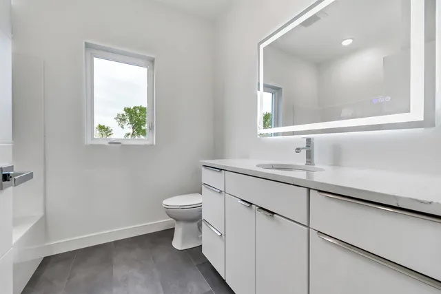 $669,900 | 3644 East Hank Avenue, De Pere, WI 54115