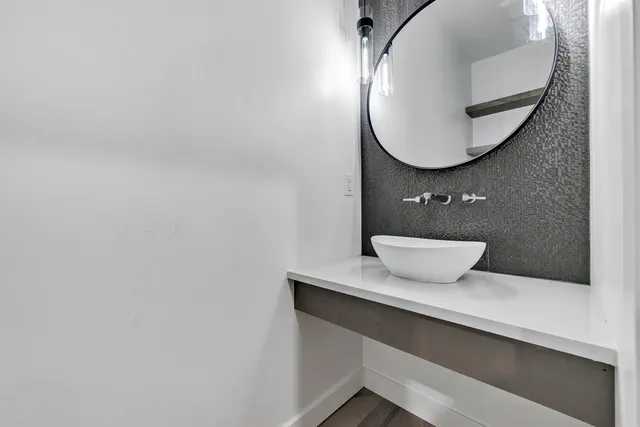 $669,900 | 3644 East Hank Avenue, De Pere, WI 54115