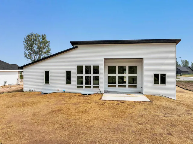 $669,900 | 3644 East Hank Avenue, De Pere, WI 54115