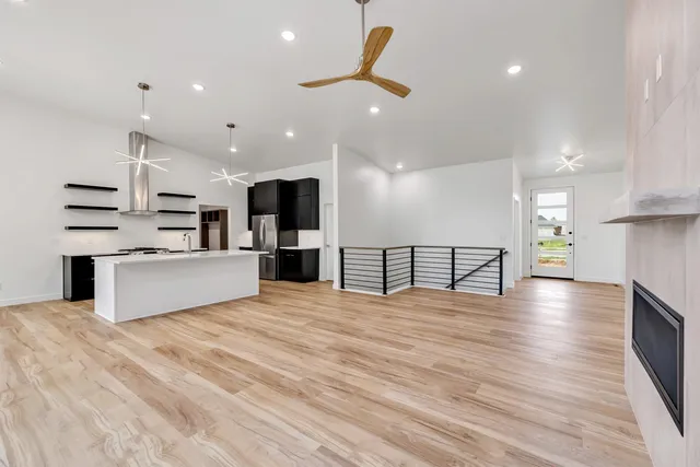 $669,900 | 3644 East Hank Avenue, De Pere, WI 54115