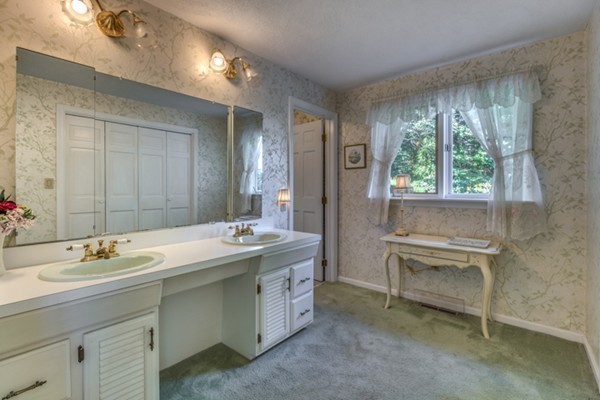 7 Simonds Road Winchester, MA 01890 - Photo 13 of 22 Gallery Image 13