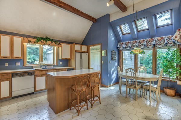 7 Simonds Road Winchester, MA 01890 - Photo 4 of 22 Gallery Image 4