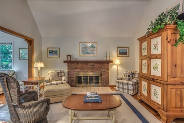 7 Simonds Road Winchester, MA 01890 - Photo 6 of 22 Gallery Image 6